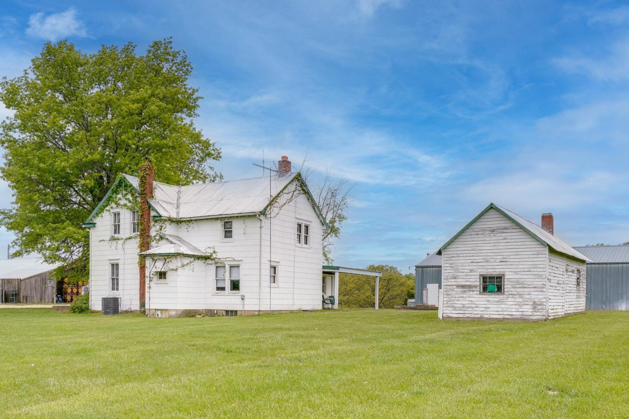 Spacious Owensville Getaway With Winery On-Site! Exterior photo