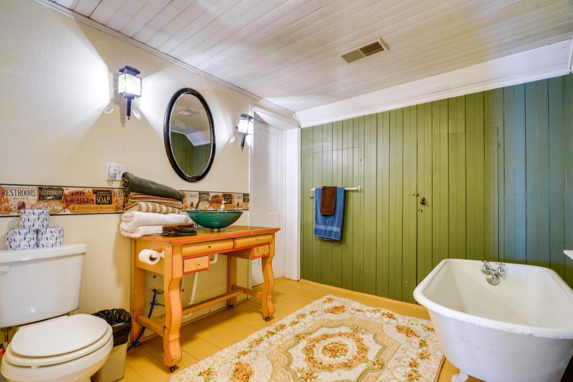 Spacious Owensville Getaway With Winery On-Site! Exterior photo