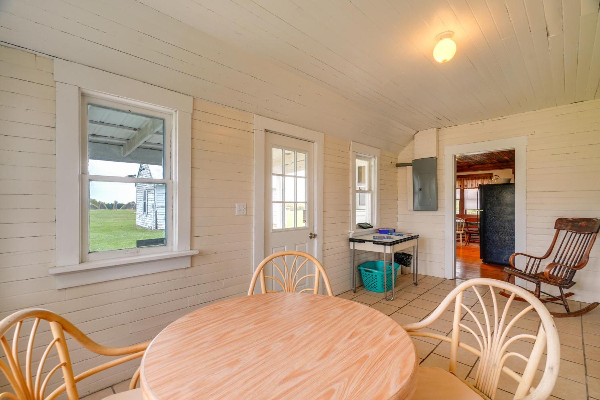 Spacious Owensville Getaway With Winery On-Site! Exterior photo